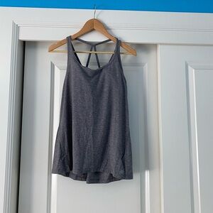 Gap fitness women’s tank with built in bra!